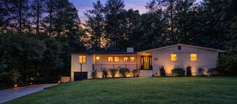 Spacious 4BR Near Pinehurst | Fire Pit + Games