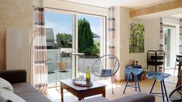 Télévision, cheminée