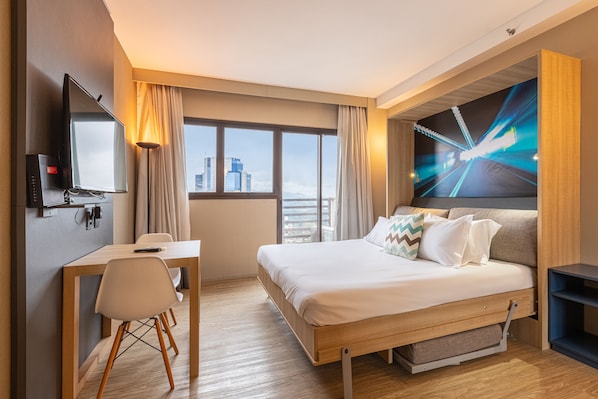 Club Double Room | Laptop workspace, free WiFi, bed sheets - APS - Alpha Stay By Anora Spaces (Barueri)