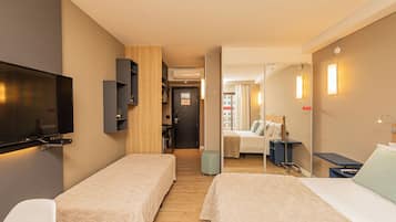 Family Studio | Laptop workspace, free WiFi, bed sheets