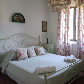 3 bedrooms, WiFi, bed sheets