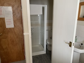Shower, towels