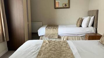 Triple Room | Bed sheets