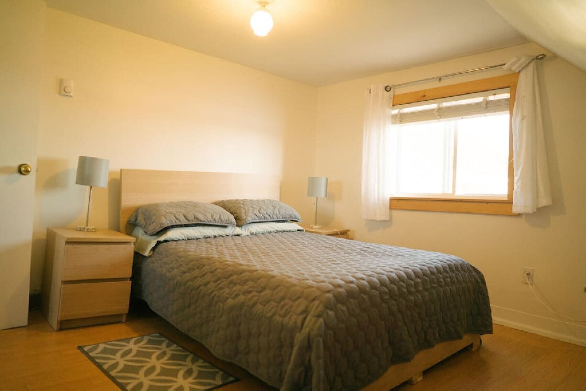 3 chambres, bureau, fer et planche à repasser, Wi-Fi gratuit