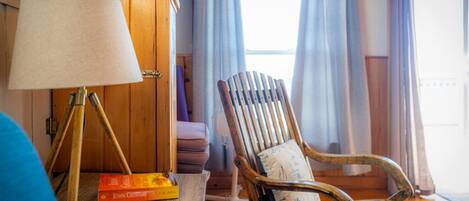 1 chambre, bureau, fer et planche à repasser, Wi-Fi gratuit