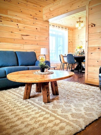Interior. Saltwater, ocean views and sunsets