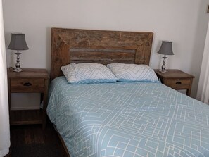 2 Schlafzimmer, Schreibtisch, Bügeleisen/Bügelbrett, WLAN