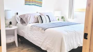 2 bedrooms, iron/ironing board, travel cot, WiFi