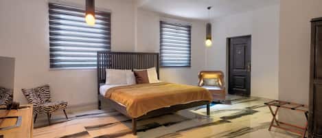 10 bedrooms, desk, iron/ironing board, free WiFi