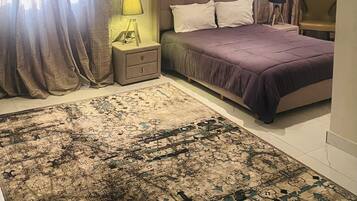 10 Schlafzimmer, Schreibtisch, Bügeleisen/Bügelbrett, kostenloses WLAN