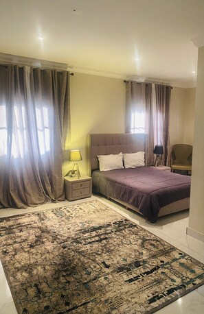 10 bedrooms, desk, iron/ironing board, free WiFi