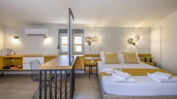 2 bedrooms, laptop workspace, iron/ironing board, free WiFi