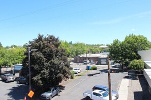 Unclassified image, 5 of 16, button