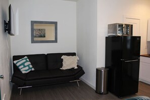 Unclassified image, 3 of 16, button