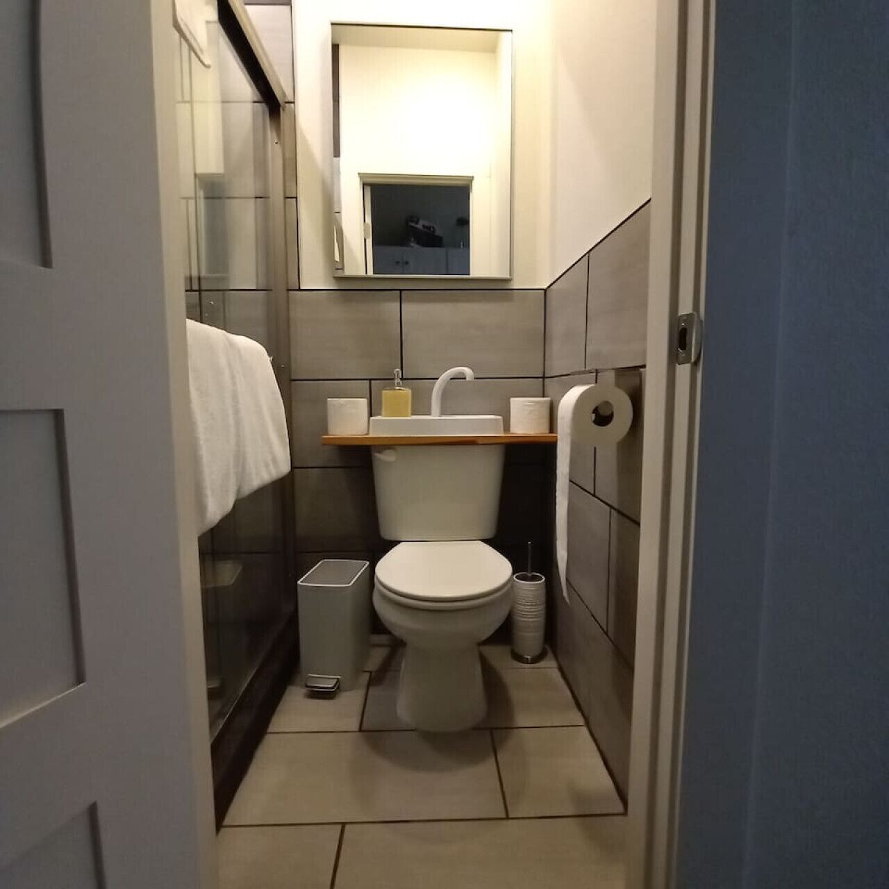 Chuveiro, secador de cabelo