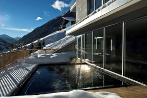 Innenpool, Außenpool