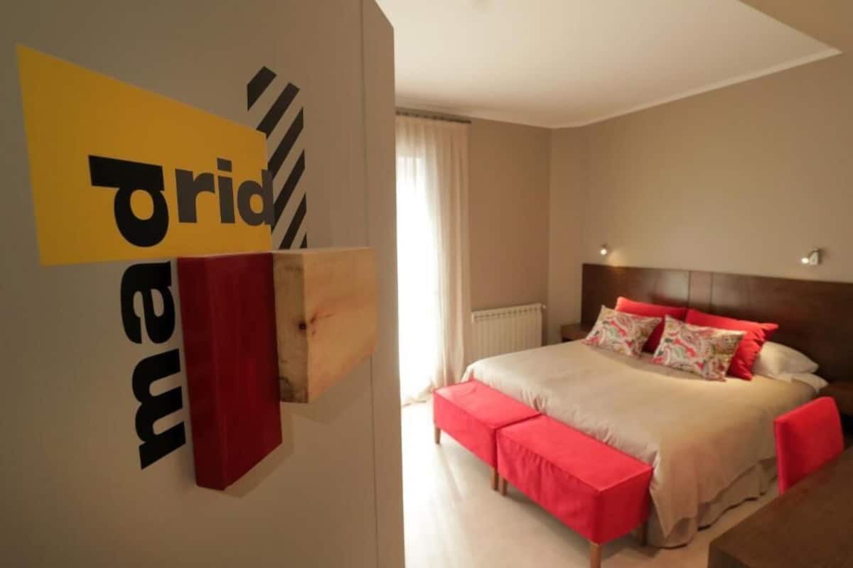 Sábanas de algodón egipcio, ropa de cama de alta calidad y minibar