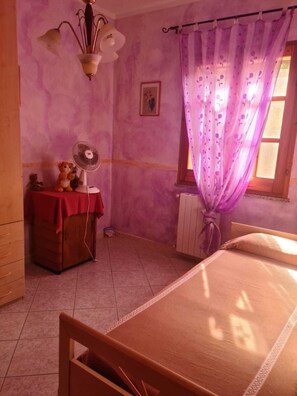 4 Schlafzimmer, Bügeleisen/Bügelbrett, kostenloses WLAN, Bettwäsche