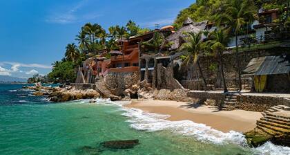 Villa Ventura 5 Star Luxury,Fully Staffed,Private Pool,Private Beach