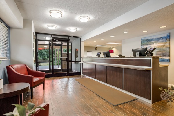 Lobby lounge