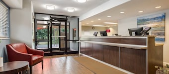 HomeTowne Studios By Red Roof Princeton – Ewing/ Lawrenceville