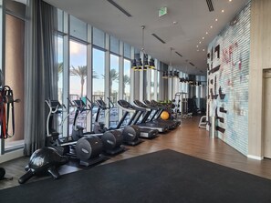 Fitness facility - The Sea and the City merge in all dreams (Hollywood)