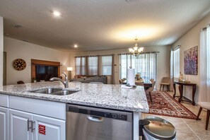 Interior - Large Brand New Home, Beautifully Furnished, End Unit w/large deck and spa, BBQ Grill, Themed Bedrooms, Resort w/ lazy River! (Davenport)