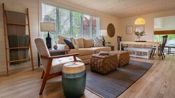 Smart TV, fireplace, table tennis, books