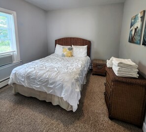 3 bedrooms, desk, iron/ironing board, free WiFi - Garden Oasis Historic Area Bristol, 3 Bedroom, 4 beds on 2nd Floor Onsite Parkng (Bristol)