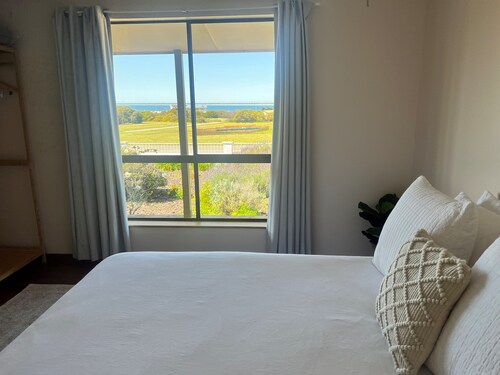 Captain's Quarters ~ Pet Friendly - Off Peak Special!