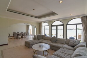Villa, Accessible, Private Bathroom | Lounge