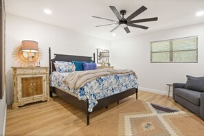 4 bedrooms, iron/ironing board, free WiFi, bed sheets