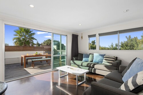 The Nautical Bach - Mangawhai Heads Holiday Home