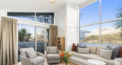 A Stunning Stay - Queenstown Holiday Home