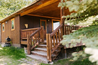 Yellowstone Cabin #5 at Gallatin Canyon Cabins