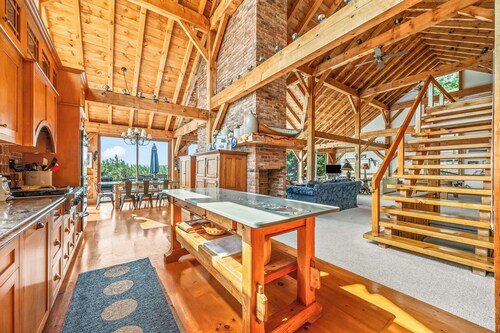 The Dunn Main House - Gorgeous home on Mooselookmeguntic Lake