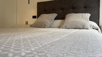 2 bedrooms, desk, iron/ironing board, travel crib