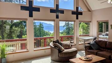 TV connectée, table de tennis de table, imprimantes