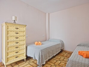 3 bedrooms, WiFi