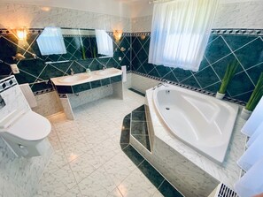 Badewanne, Haartrockner
