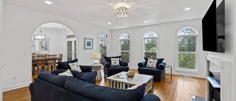 Smart TV, fireplace, table football