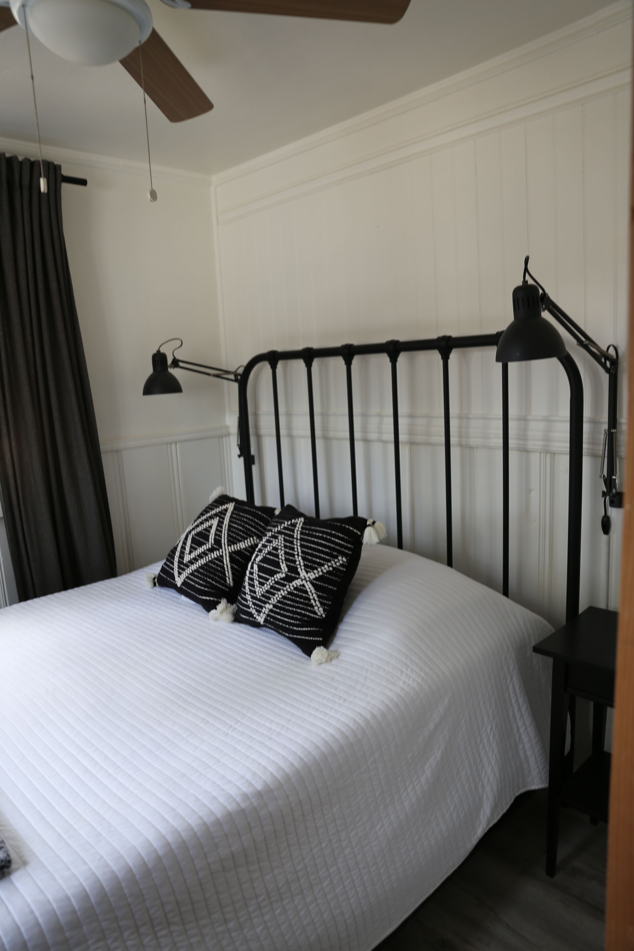 1 slaapkamer, een strijkplank/strijkijzer, gratis wifi, beddengoed