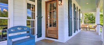 Bright Waveland Home - Walk to Beach Access!