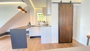 Fridge, microwave, oven, stovetop - LOVE IN NAVALON!! - COMFORTABLE RELAX APARTMENT (Navalón)