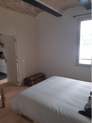 1 habitación, wifi gratis y ropa de cama