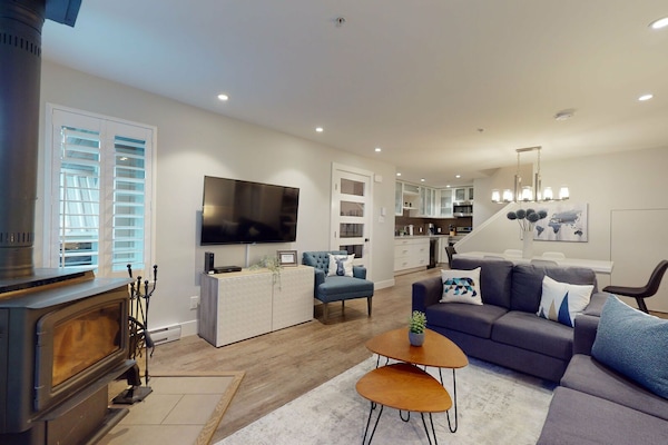 Welcome to Snowberry! Step into your Whistler retreat.
