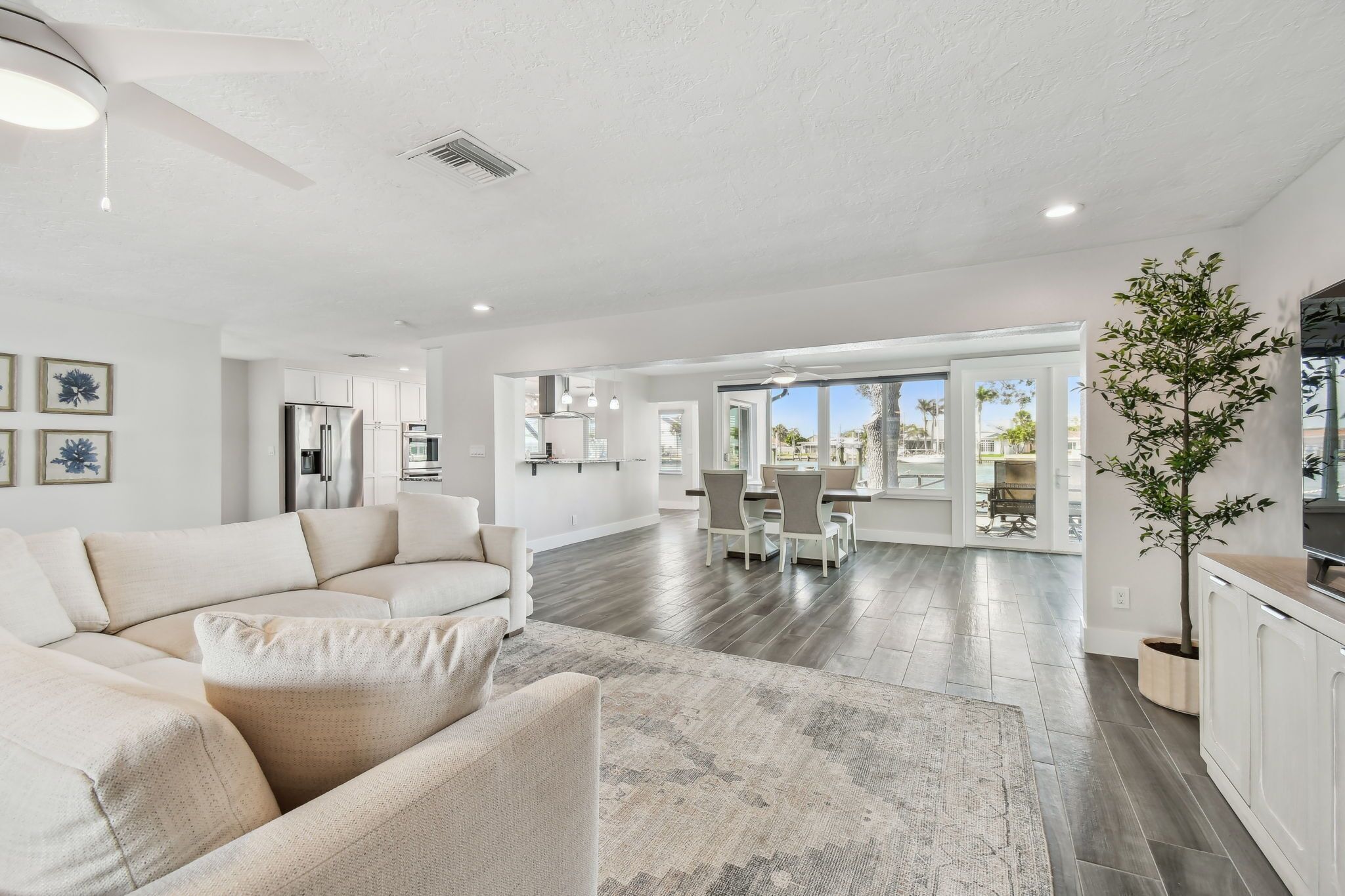 Smart-tv en tafelvoetbal