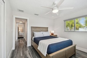 3 bedrooms, desk, free WiFi, bed sheets