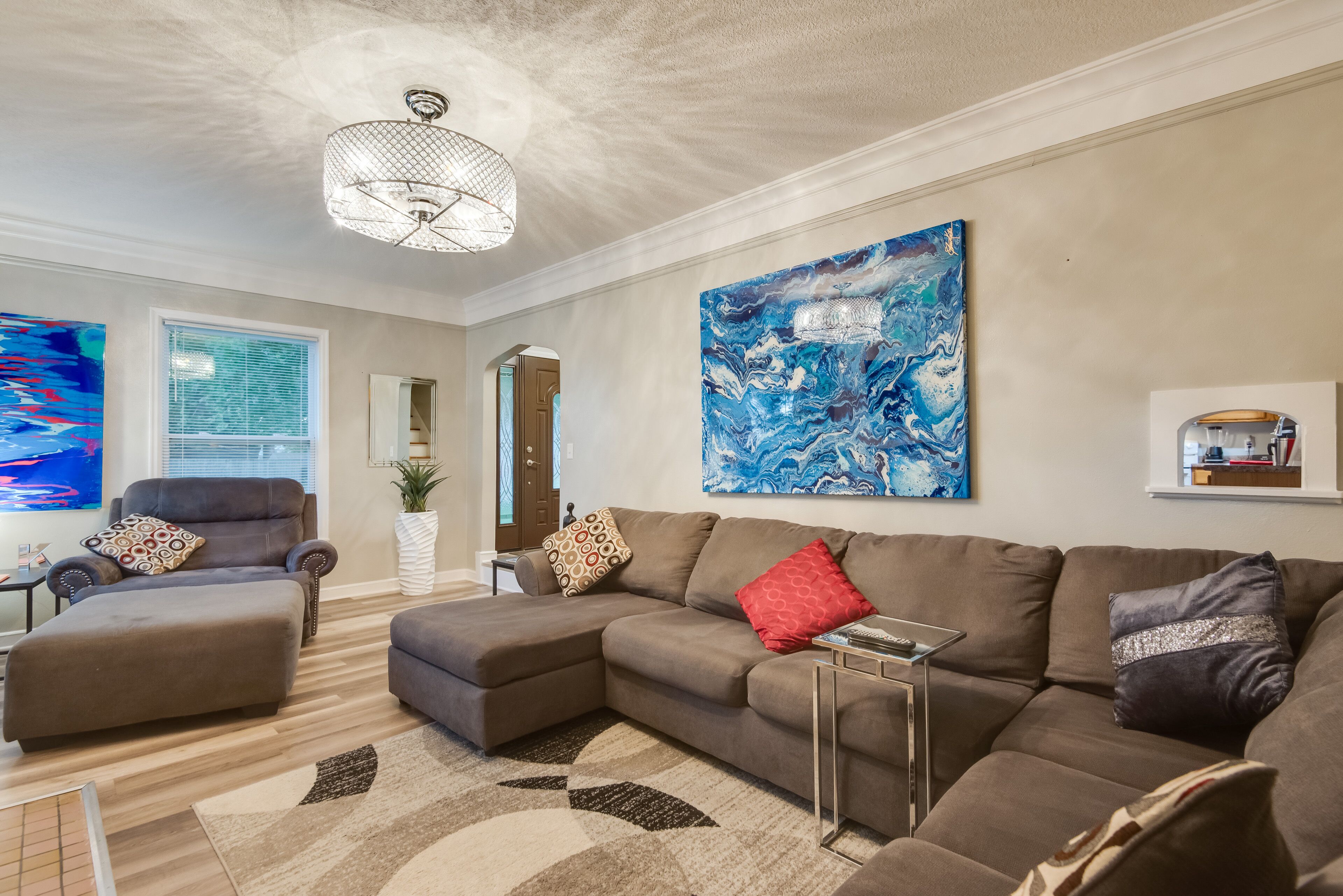 Urbandale Oasis: Game Room, Patio, Grill & More!