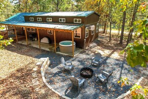 Terrace/patio - Hot Tub Relaxation! Dreamy Cabin Near Beavers Bend (Broken Bow)
